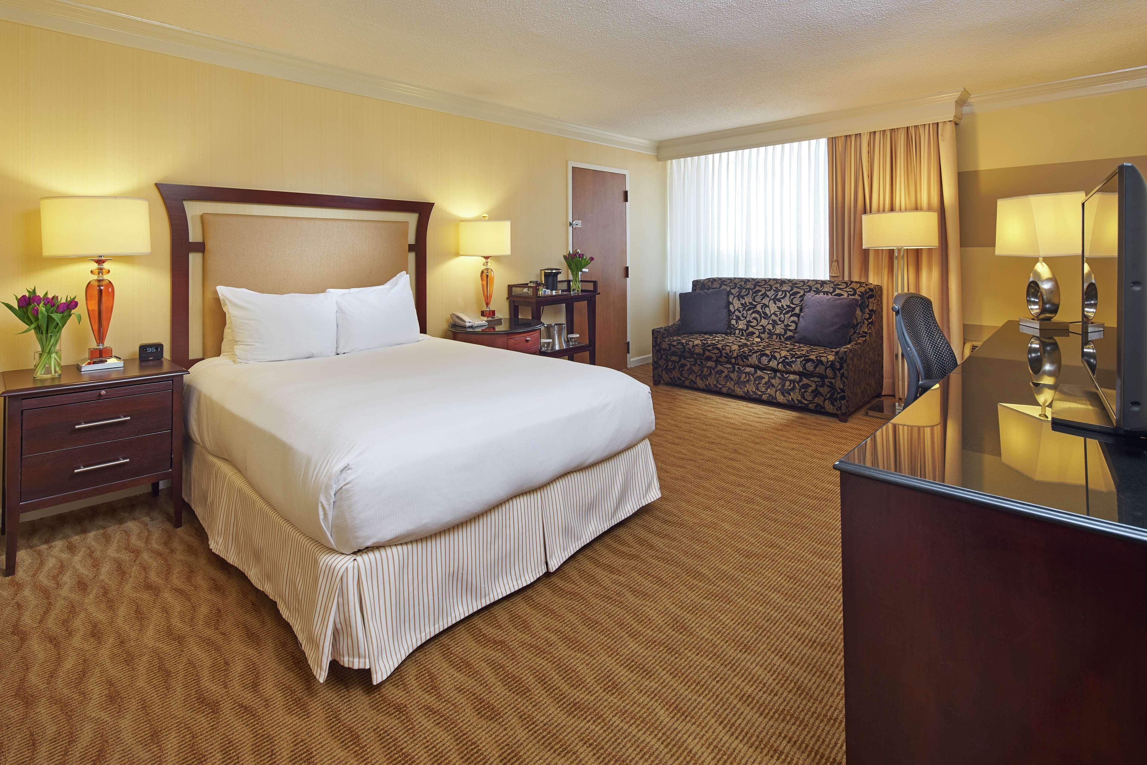 Hilton Raleigh North Hills Ξενοδοχείο Δωμάτιο φωτογραφία